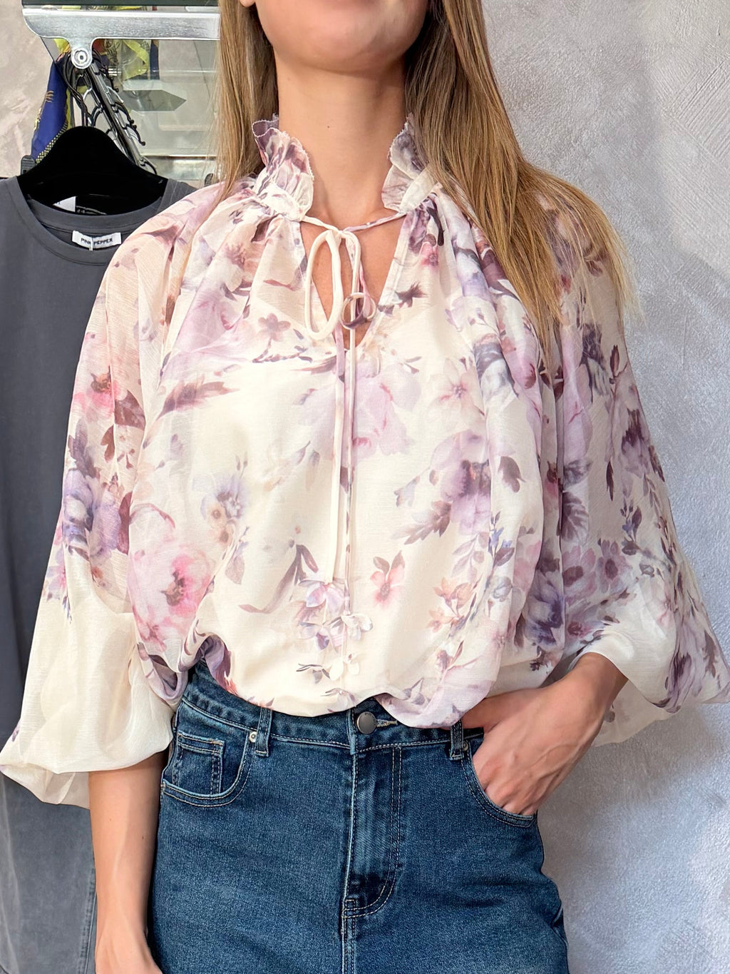 CAMICIA SCOLO A V